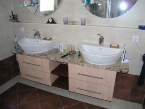schöne Badschränke unter bestehende Waschtischplatte